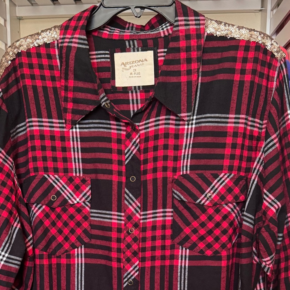 RED PLAID SEQUIN FLANNEL. JUNIOR PLUS LONG SLEEVE LIGHTWEIGHT SPARKLY SHIRT. NWT - Picture 4 of 16